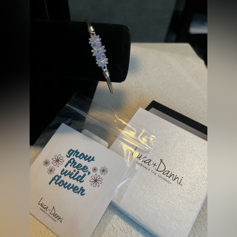 Luca and Danni flowers bangle bracelet